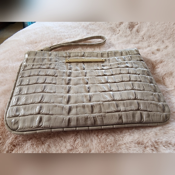 BRAHMIN Sally Wristlet Cosmetic Bag Taupe Gray Croc Embossed Leather - Picture 6 of 6